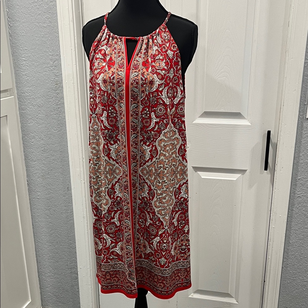 Chic Asymmetrical Dress in Red and Cream